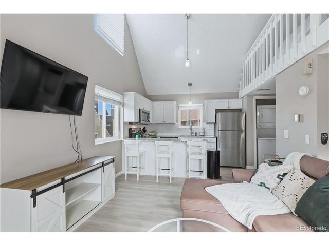 5250 S Huron Way 1-307, Littleton, CO 80120