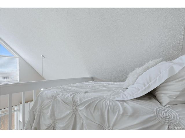 5250 S Huron Way 1-307, Littleton, CO 80120