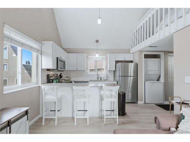 5250 S Huron Way 1-307, Littleton, CO 80120