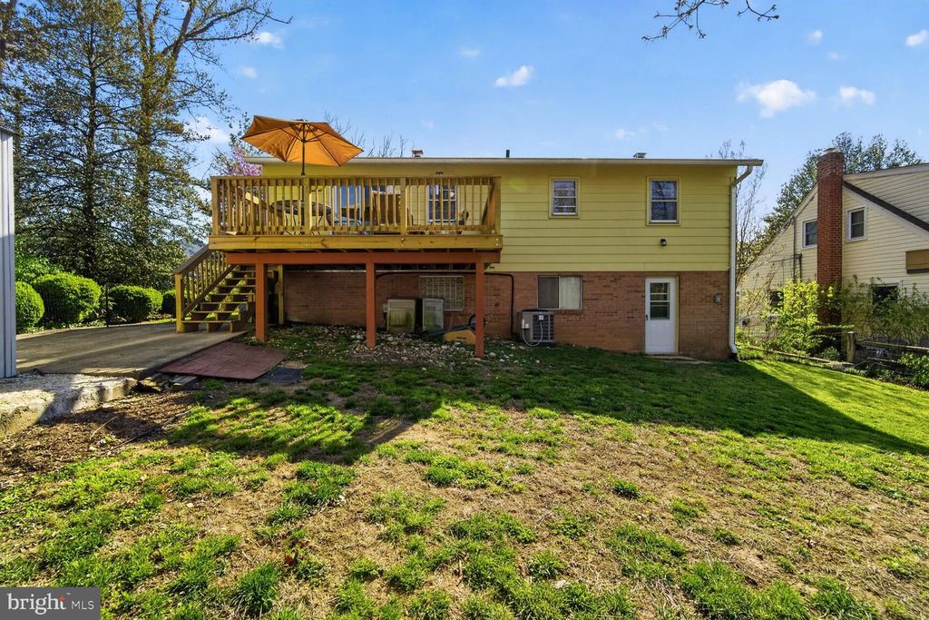 Image 14 of property listing at 6220 QUEBEC PL, Berwyn Heights, MD 20740