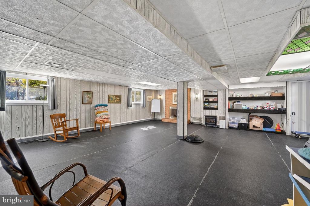 Image 18 of property listing at 6220 QUEBEC PL, Berwyn Heights, MD 20740