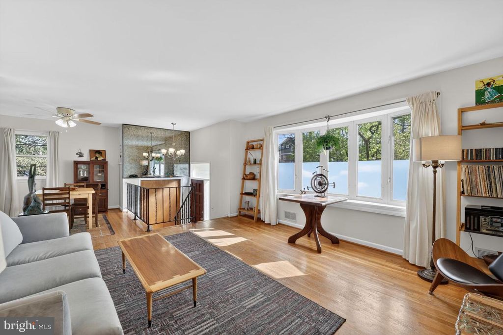 Image 2 of property listing at 6220 QUEBEC PL, Berwyn Heights, MD 20740