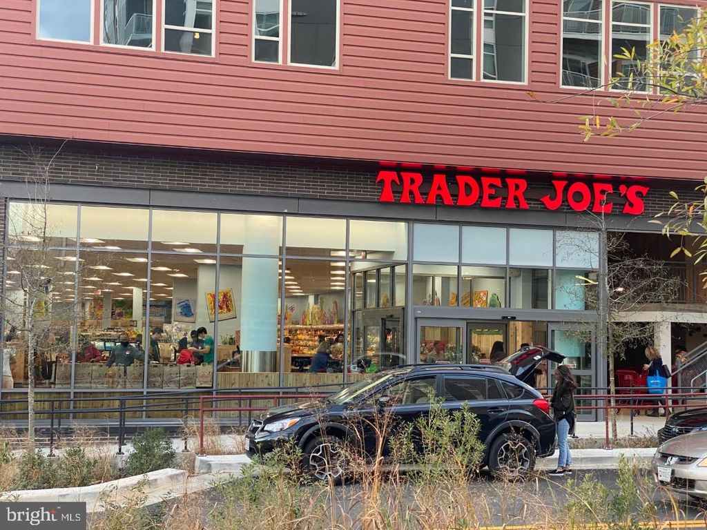 Image 25 of property listing at 6220 QUEBEC PL, Berwyn Heights, MD 20740