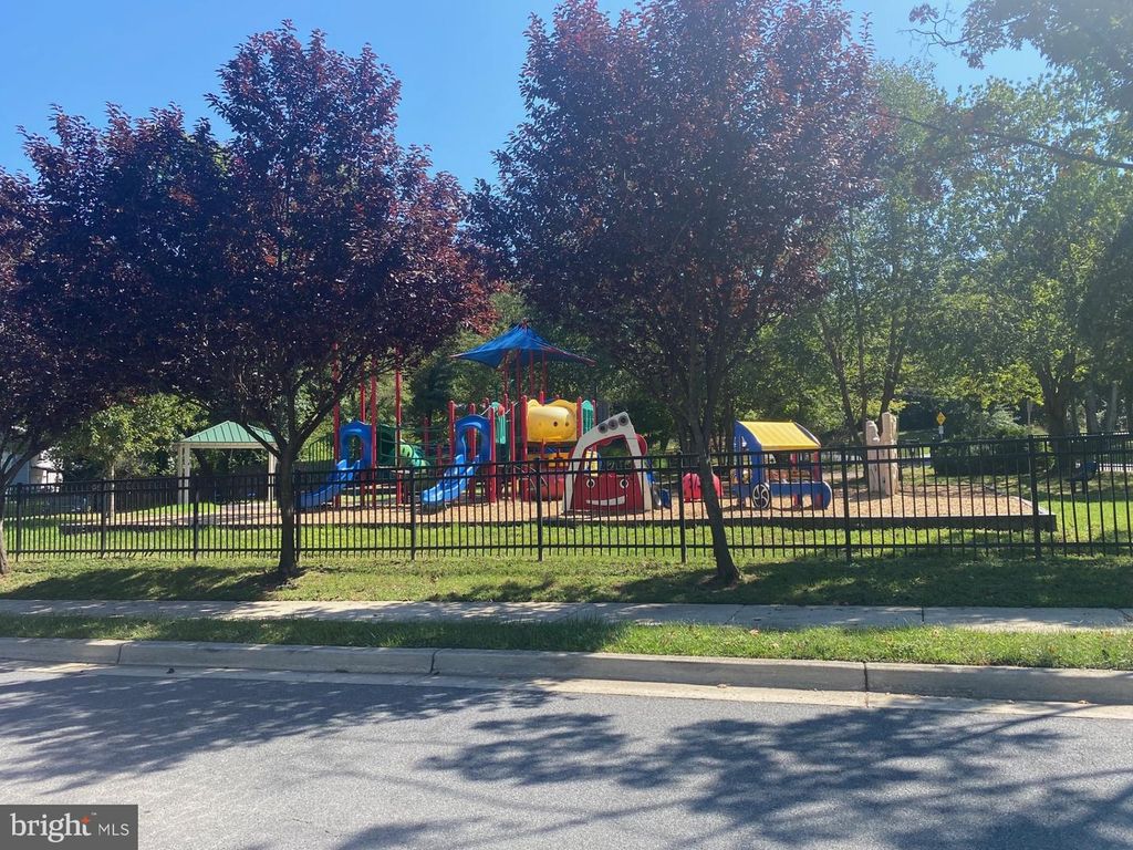 Image 28 of property listing at 6220 QUEBEC PL, Berwyn Heights, MD 20740