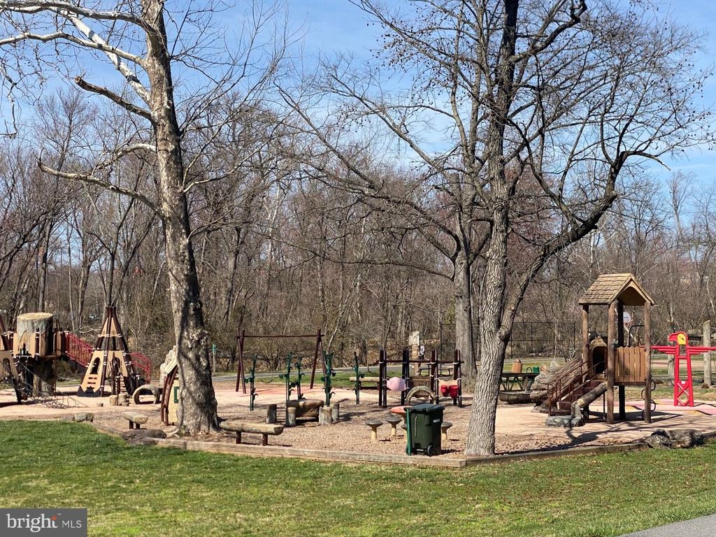 Image 29 of property listing at 6220 QUEBEC PL, Berwyn Heights, MD 20740