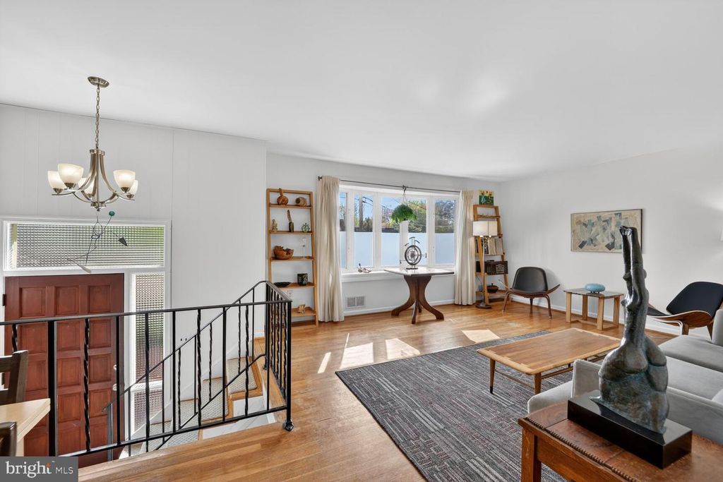 Image 4 of property listing at 6220 QUEBEC PL, Berwyn Heights, MD 20740