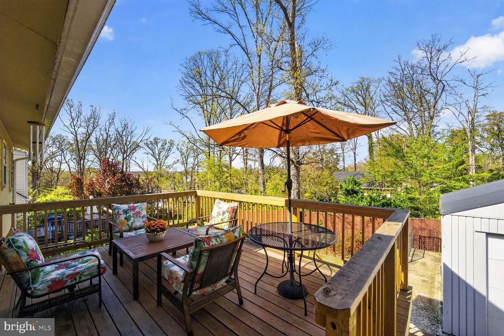 Image 8 of property listing at 6220 QUEBEC PL, Berwyn Heights, MD 20740