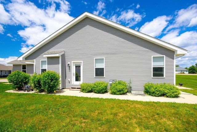 137 Bristle Way, Edgerton, WI 53534