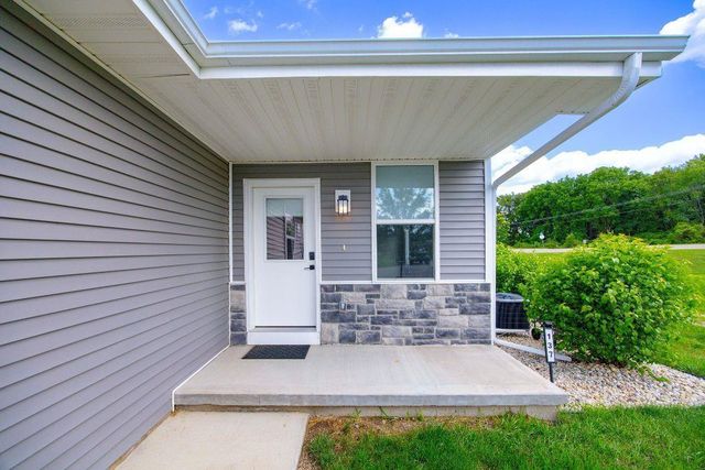 137 Bristle Way, Edgerton, WI 53534