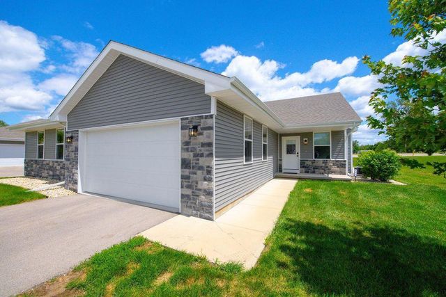 137 Bristle Way, Edgerton, WI 53534