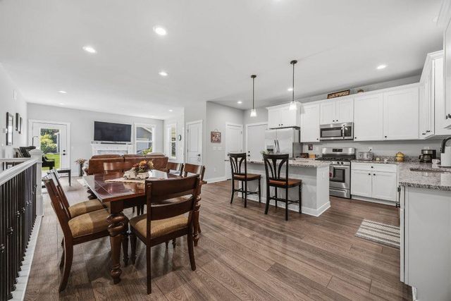 137 Bristle Way, Edgerton, WI 53534