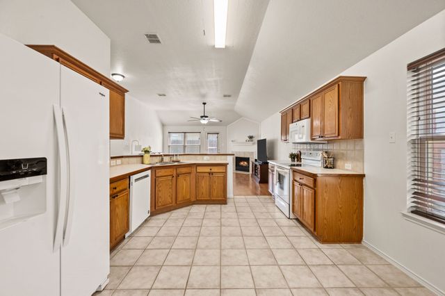 8136 Fleetwing Trail, Fort Worth, TX 76131