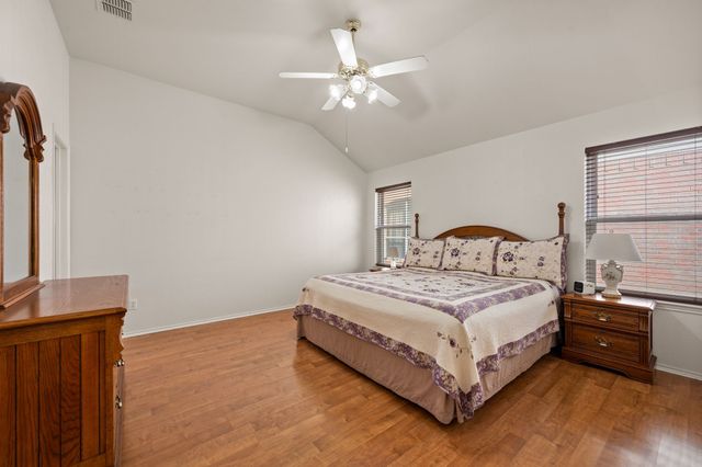 8136 Fleetwing Trail, Fort Worth, TX 76131