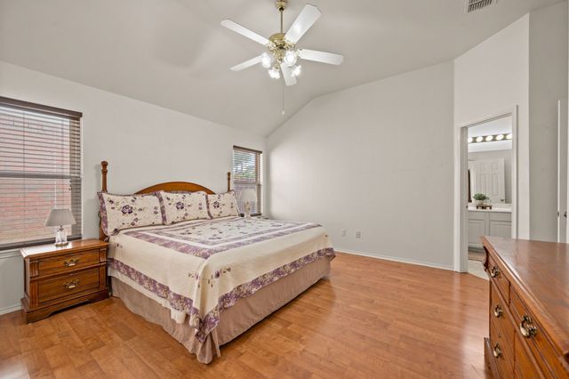 8136 Fleetwing Trail, Fort Worth, TX 76131