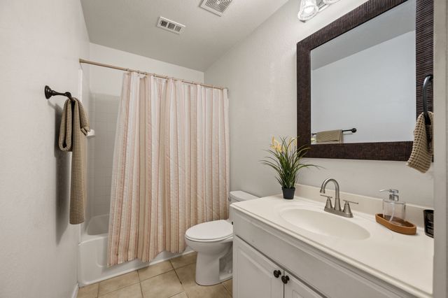 8136 Fleetwing Trail, Fort Worth, TX 76131