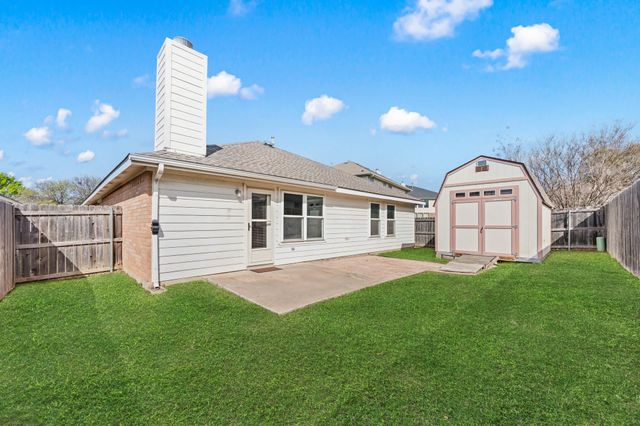 8136 Fleetwing Trail, Fort Worth, TX 76131