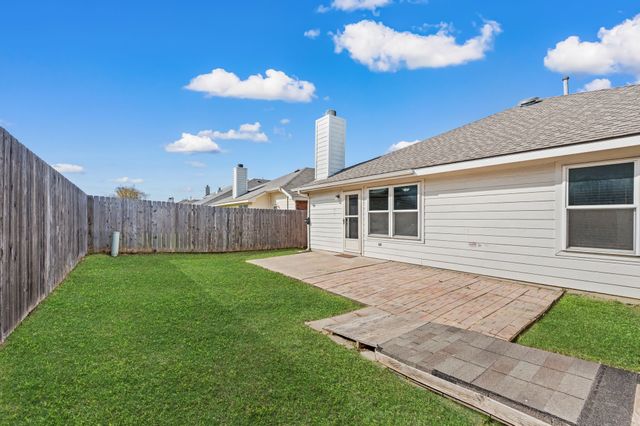 8136 Fleetwing Trail, Fort Worth, TX 76131