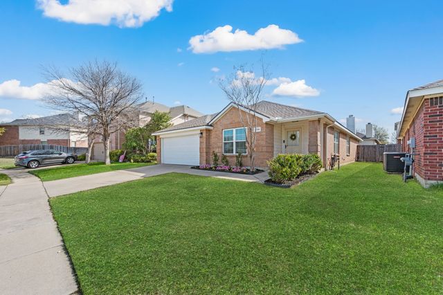 8136 Fleetwing Trail, Fort Worth, TX 76131