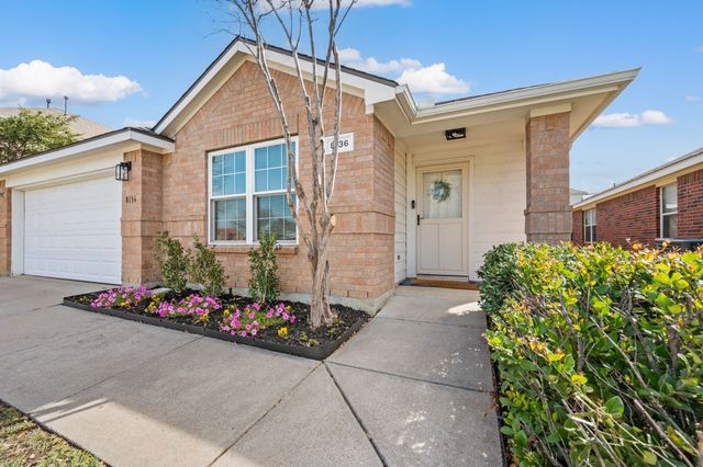 8136 Fleetwing Trail, Fort Worth, TX 76131