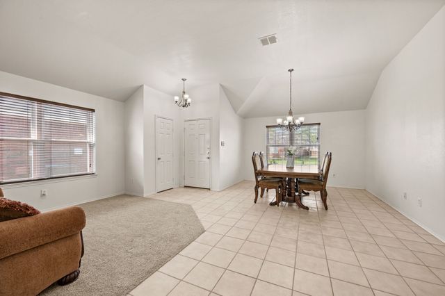 8136 Fleetwing Trail, Fort Worth, TX 76131