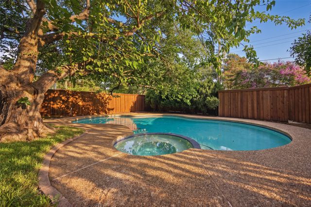 7704 La Cosa Drive, Dallas, TX 75248