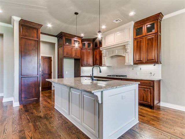 12105 SW 45th Terrace, Mustang, OK 73064