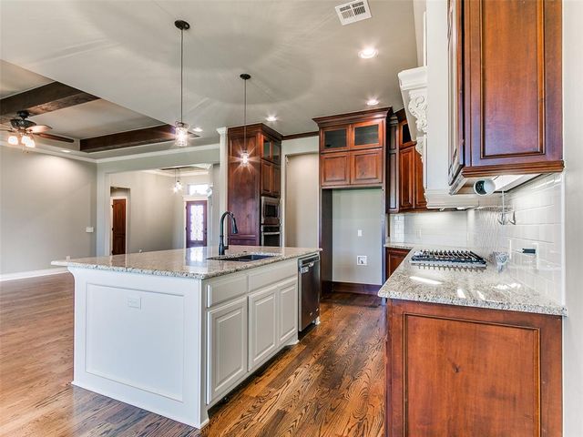 12105 SW 45th Terrace, Mustang, OK 73064