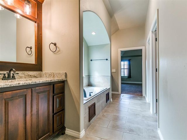 12105 SW 45th Terrace, Mustang, OK 73064