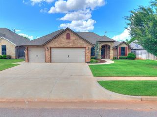 12105 SW 45th Terrace, Mustang, OK 73064