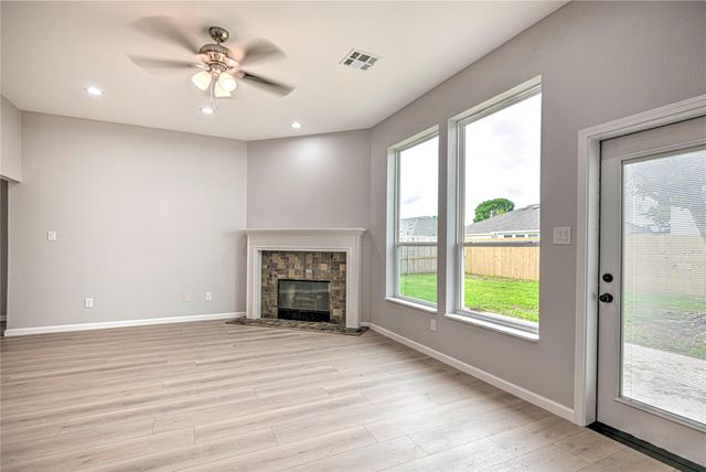 7720 Honeysuckle DR, Temple, TX 76502