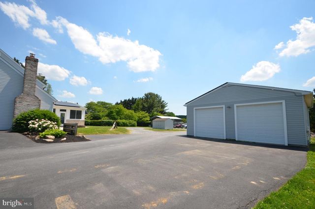1251 STREAKER RD, Sykesville, MD 21784