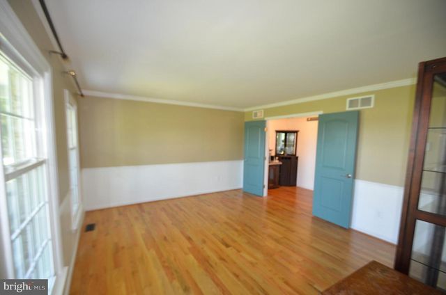 1251 STREAKER RD, Sykesville, MD 21784