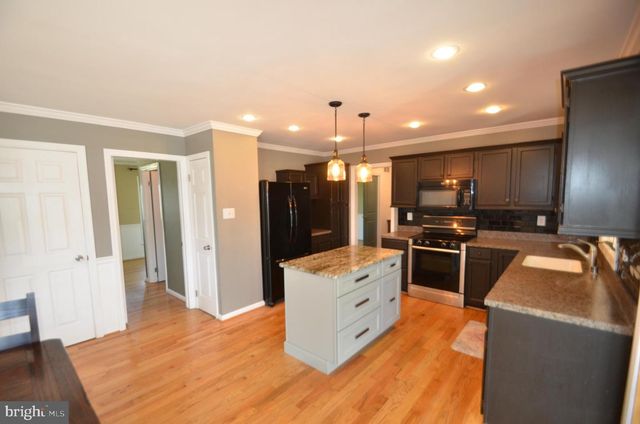 1251 STREAKER RD, Sykesville, MD 21784