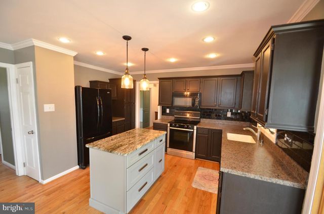 1251 STREAKER RD, Sykesville, MD 21784