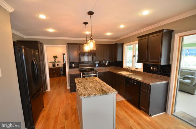 1251 STREAKER RD, Sykesville, MD 21784