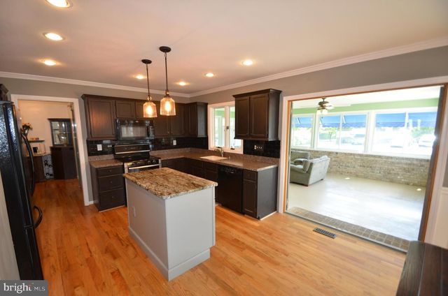 1251 STREAKER RD, Sykesville, MD 21784