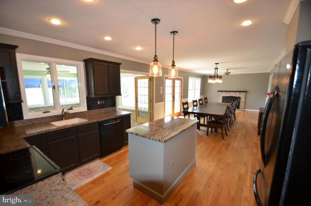 1251 STREAKER RD, Sykesville, MD 21784