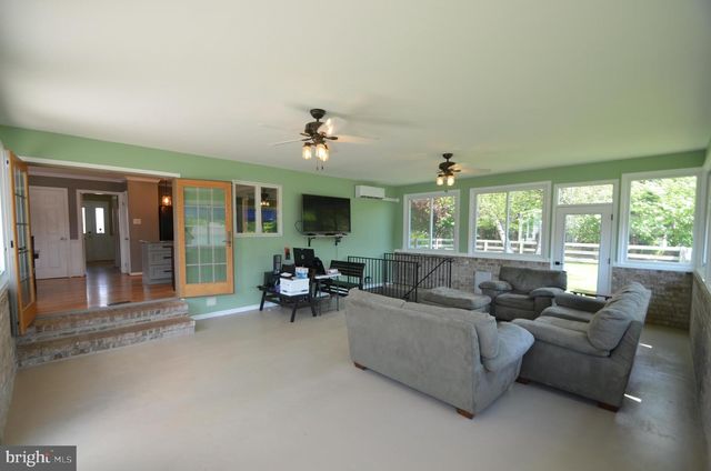 1251 STREAKER RD, Sykesville, MD 21784