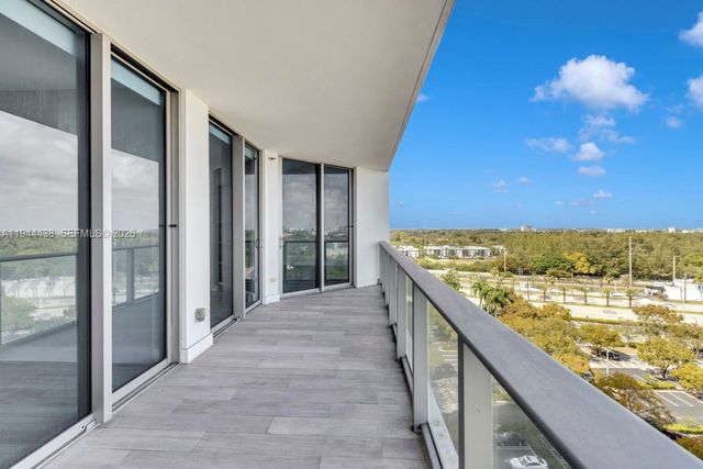 17301 Biscayne Boulevard 1106, North Miami Beach, FL 33160