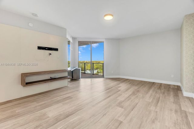 17301 Biscayne Boulevard 1106, North Miami Beach, FL 33160