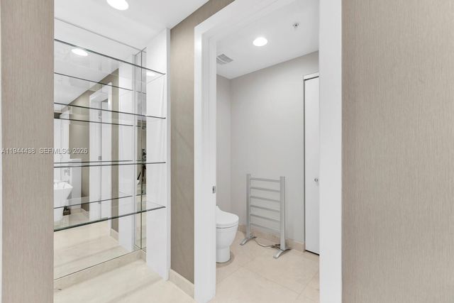 17301 Biscayne Boulevard 1106, North Miami Beach, FL 33160