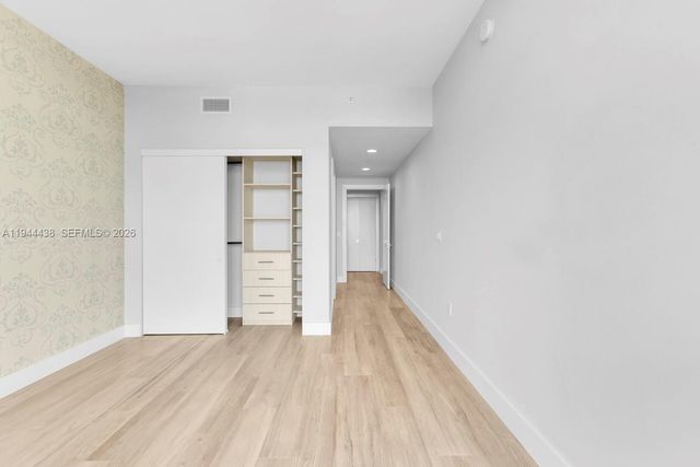 17301 Biscayne Boulevard 1106, North Miami Beach, FL 33160