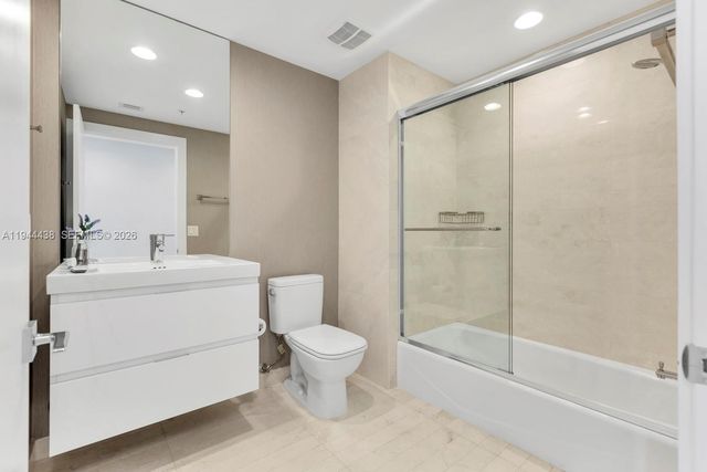 17301 Biscayne Boulevard 1106, North Miami Beach, FL 33160
