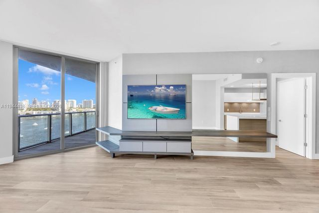 17301 Biscayne Boulevard 1106, North Miami Beach, FL 33160