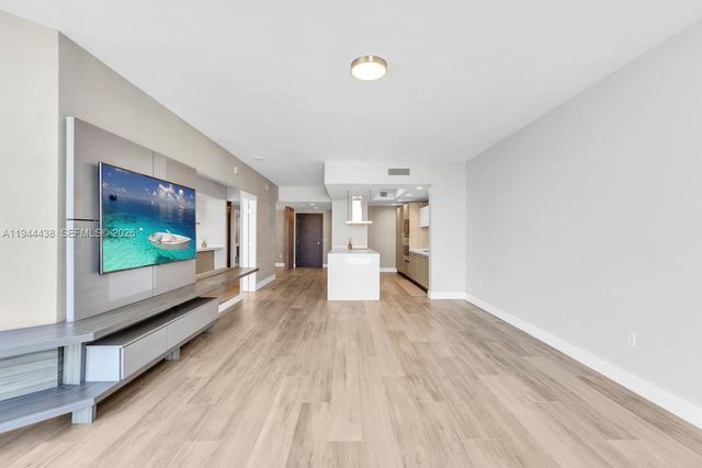 17301 Biscayne Boulevard 1106, North Miami Beach, FL 33160