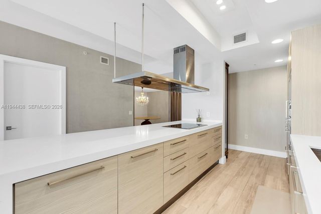 17301 Biscayne Boulevard 1106, North Miami Beach, FL 33160