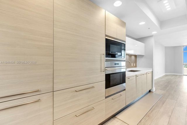 17301 Biscayne Boulevard 1106, North Miami Beach, FL 33160
