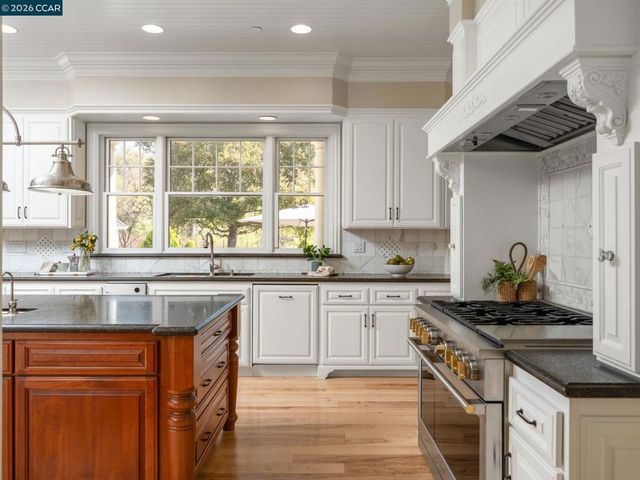 5401 Penny Ln, Danville, CA 94506