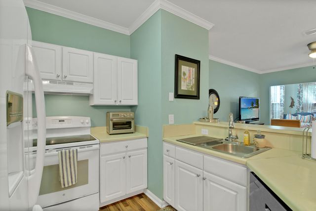 60 Fenwick Hall Allee Alley Apt 911, Johns Island, SC 29455
