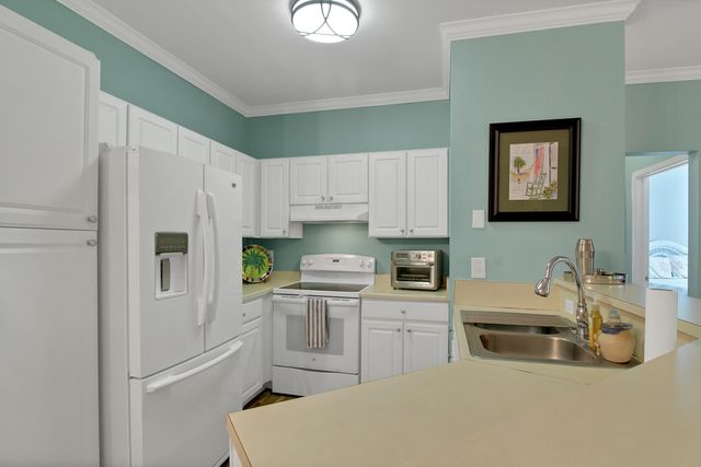 60 Fenwick Hall Allee Alley Apt 911, Johns Island, SC 29455